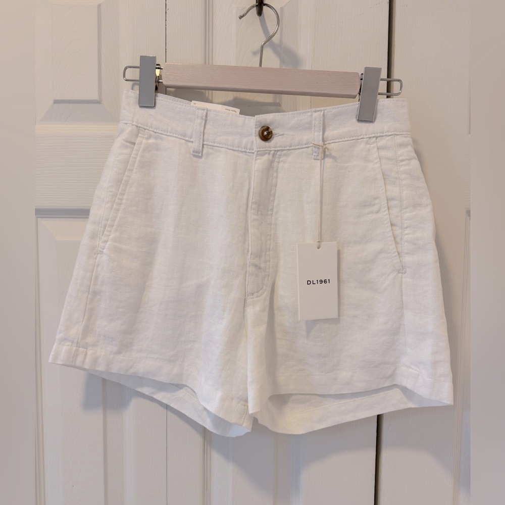 DL1961 Taylor Ultra High Rise Linen Shorts in White (Size 25).